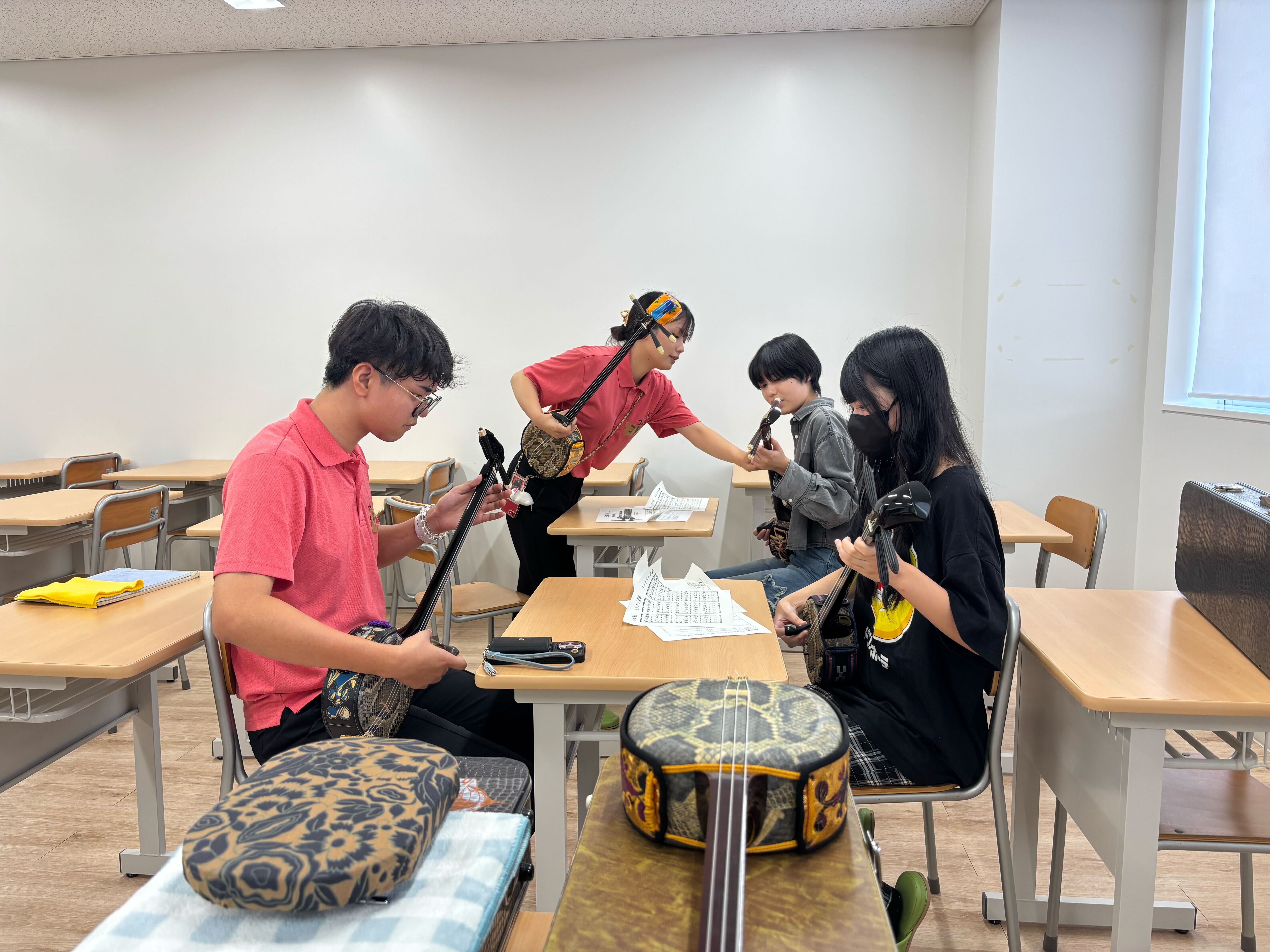 3水イベント 9月 琉球芸能体験の様子